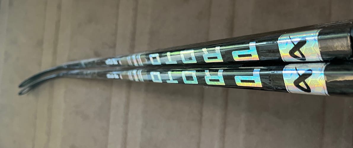 Bundle 2x New Senior Bauer Proto-R Right Handed Hockey Sticks P92 87 flex