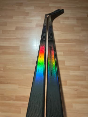 New 2 Pack 2x 70 Flex Right Handed P29 FT Ghost Hockey Sticks