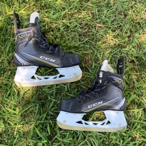 Used Intermediate CCM Tacks 9070 Hockey Skates | Size 4
