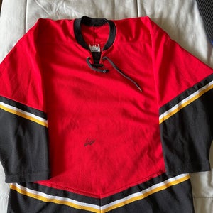 Youth XL CCM Calgary Jersey