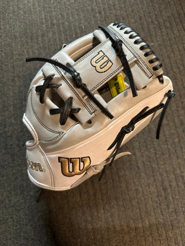 Wilson A2000 H75 Gray/Gold I-Webb RHT Fastpitch Softball Glove | Brand New!