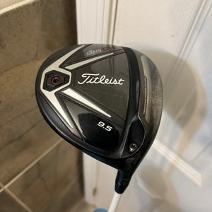 Titleist 915D3 Driver 9.5* Aldila Rogue 70g Stiff Flex Right Handed