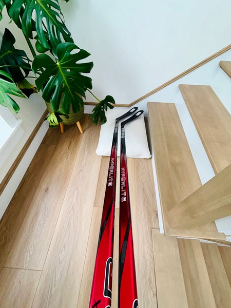 2 Pack New Senior Bauer Right Handed P92 Vapor Hyperlite 2 Hockey Stick