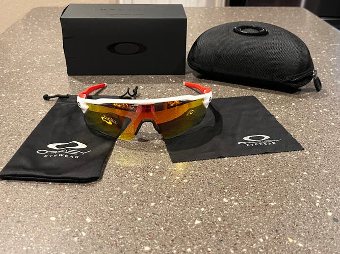 RADAR EV Red/Orange with multiple lensess