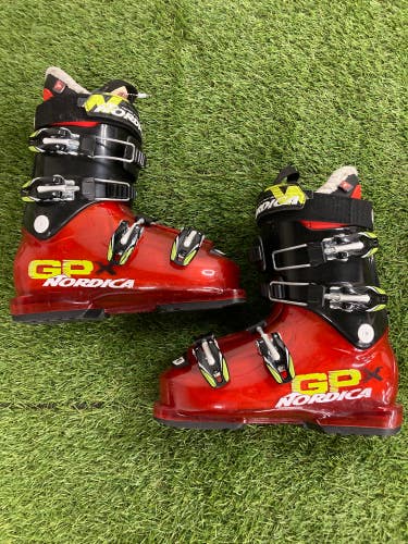 Used Kid's Nordica GPX Ski Boots | Mondo 23 & 23.5 278mm