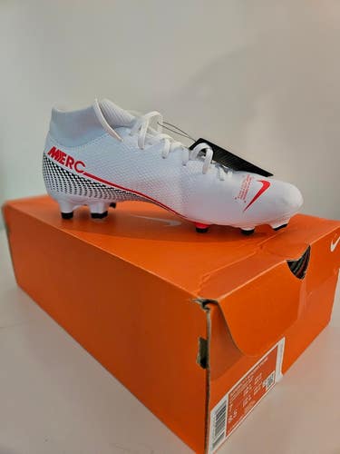White New Size 7.0 (Women's 8.0) Unisex Nike Mercurial Superfly 7 Academy FG/MG dynamic fit