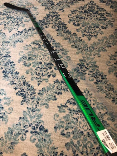 New Senior True Catalyst 9X Left-Handed Elliot Desnoyers Pro Stock Hockey Stick (TC2.5/75 Flex)