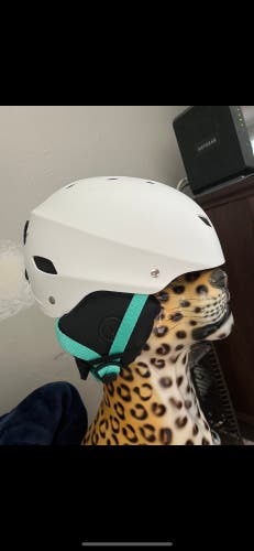 Large Outdoor master skate / cycle helmet NEW WHITE