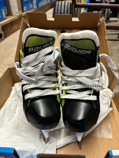 New Youth Bauer Regular Width GSX Hockey Goalie Skates