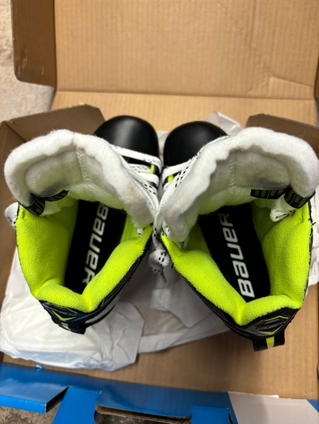 New Youth Bauer Regular Width GSX Hockey Goalie Skates