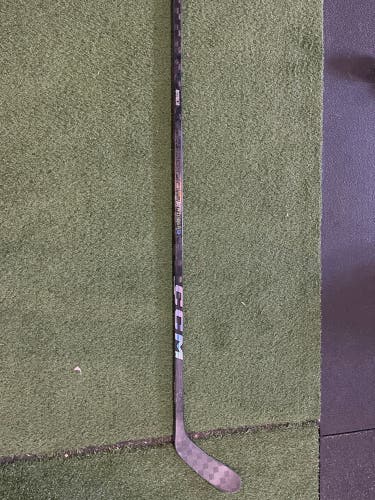 New Senior CCM Left Hand P28 Pro Stock CCM Trigger 9 pro Hockey Stick