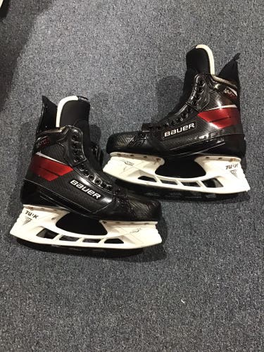 Lightly Used Senior Bauer Staal Pro Stock 10 3/4 Supreme UltraSonic Hockey Skates