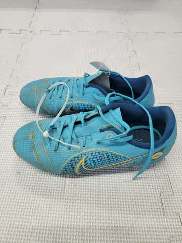 Used Nike Junior 04.5 Football Cleats