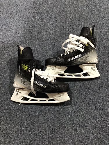 Used Senior Bauer Orlov Pro Stock 9.5 Vapor Hyperlite 2 Hockey Skates