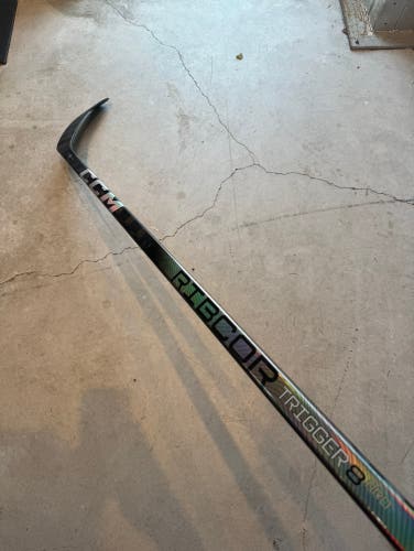 (NHL) New Senior CCM Left Hand P29 Pro Stock RibCor Trigger 8 Pro Hockey Stick