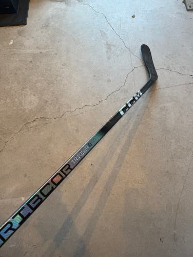 (NHL) New Senior CCM Left Hand P29 80 Flex Pro Stock RibCor Trigger 8 Pro Hockey Stick