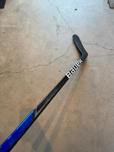 NHL New Senior Bauer Left Hand P92M Pro Stock 2S Pro Dressed As Supreme UltraSonic Hockey Stick