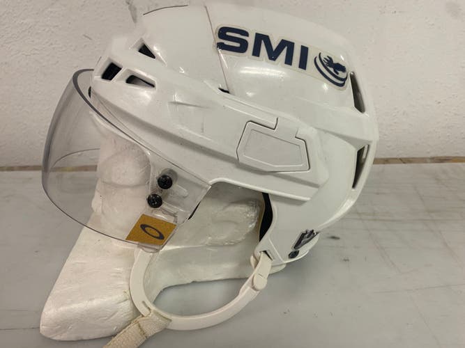 CCM Vector V08 Pro Stock Hockey Helmet Oakley Visor Combo Small White 71210