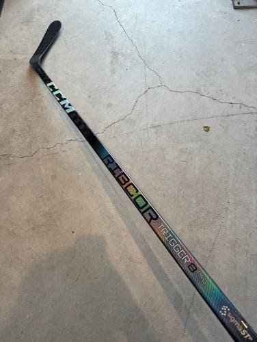 NHL New Senior CCM Right Handed P29 100 Flex Pro Stock RibCor Trigger 8 Pro Hockey Stick