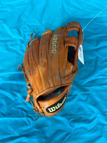Brown Used Kid Pitch (9YO-13YO) Wilson A2000 Right Hand Throw Outfield Baseball Glove 11.75"