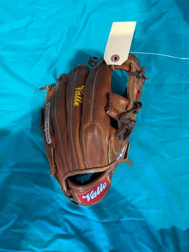 Brown Used Ville Kid Pitch (9YO-13YO) Right Hand Throw Outfield Baseball Glove 11.5"