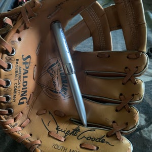 Used Spalding Rising Star Baseball Glove