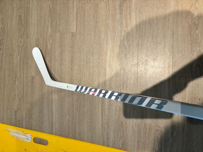 Used Senior Warrior Right Handed Heel Pattern Pro Stock Novium Pro Hockey Stick