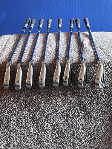 Titleist AP2 712 3-pw