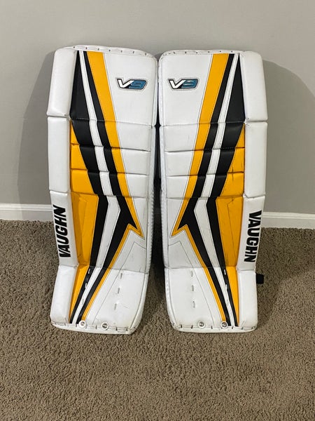Used 30" Vaughn Velocity V9 Goalie Leg Pads