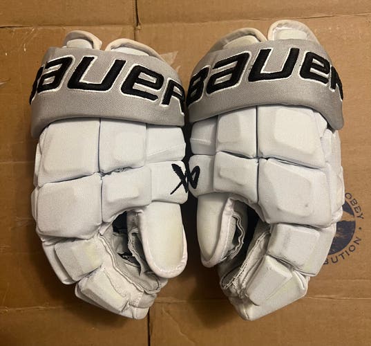 LA Kings Bauer Supreme MACH Game Used Team Issued Hockey Gloves 13” DUBOIS