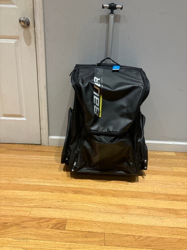 Bauer youth bag