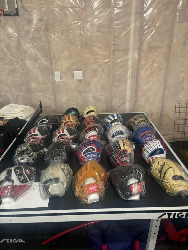 Wilson/rawlings baseball gloves