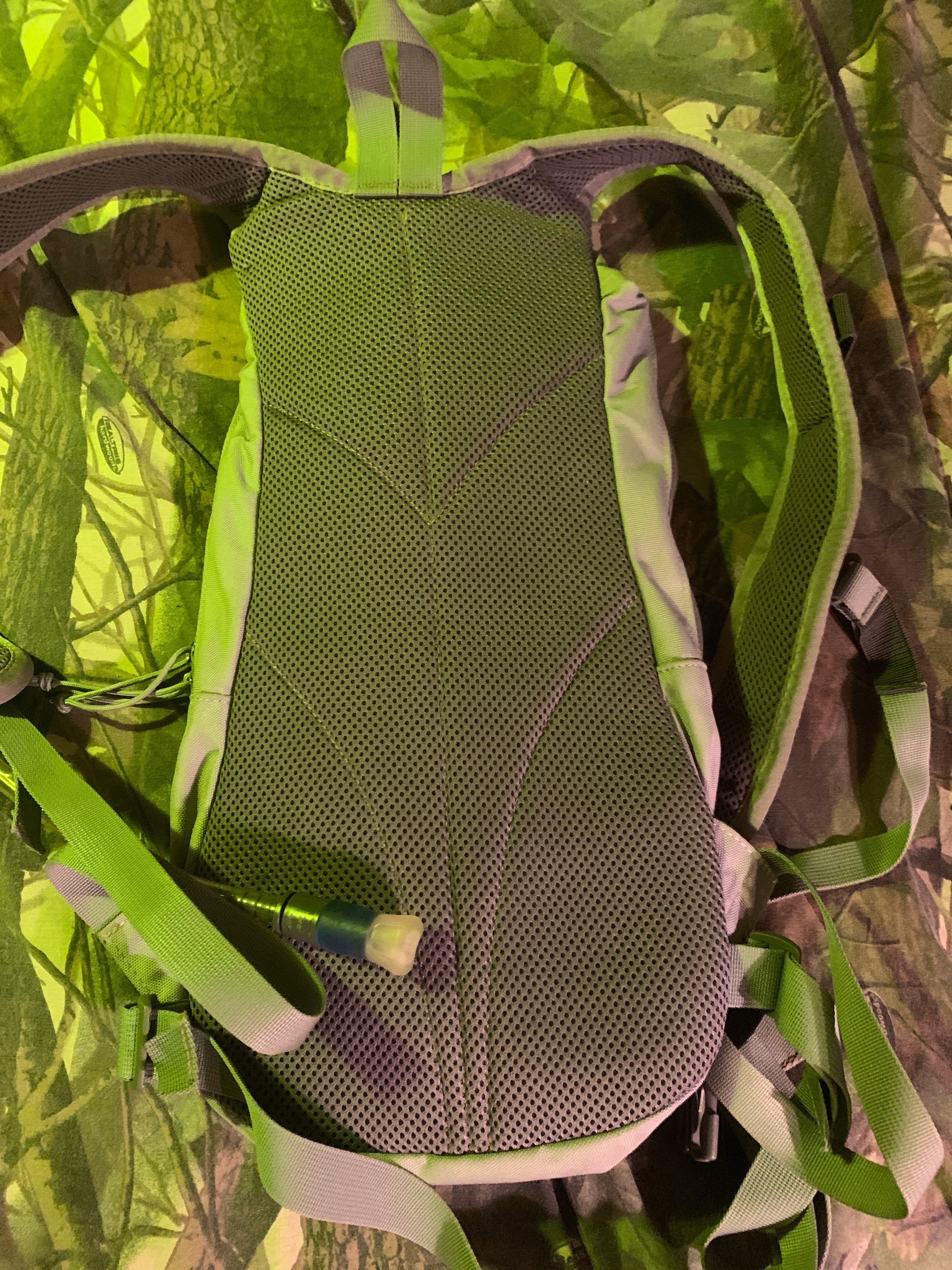kelty big basin hydration pack Oasis Packs 22L / Pomegranate Born in California Used Kelty Big Basin Hidration