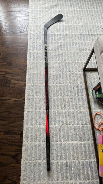 New CCM Right Handed P29 Jetspeed FT7 Pro Hockey Stick