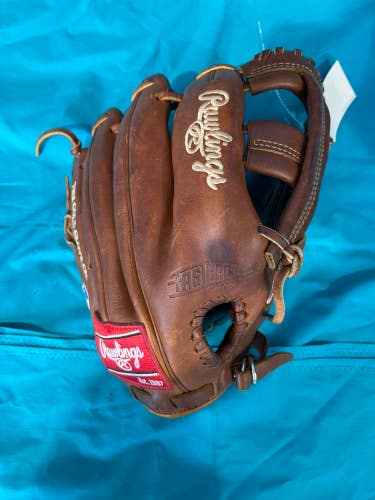 Brown Used Kid Pitch (9YO-13YO) Rawlings Heart of the Hide Right Hand Throw Outfield Baseball Glove
