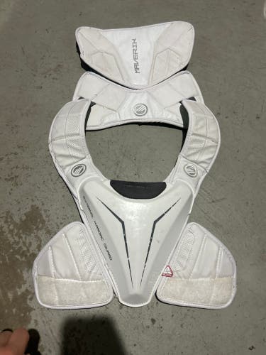 Used Medium/Large Maverik M5 Speed Pad Shoulder Pads