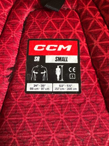 CCM FT680 shoulder pads