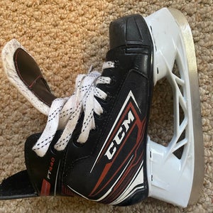 Used Junior CCM Regular Width Size 1 JetSpeed FT440 Hockey Skates
