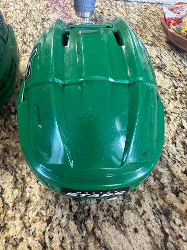 Used Medium Bauer Re-Akt 200 Helmet