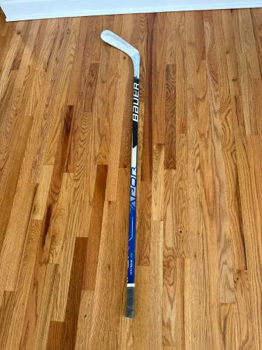 Bauer Hyperlite prostock stick