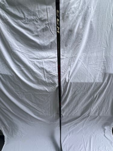 Used Intermediate CCM Right Handed P29 JetSpeed FT3 Pro Hockey Stick