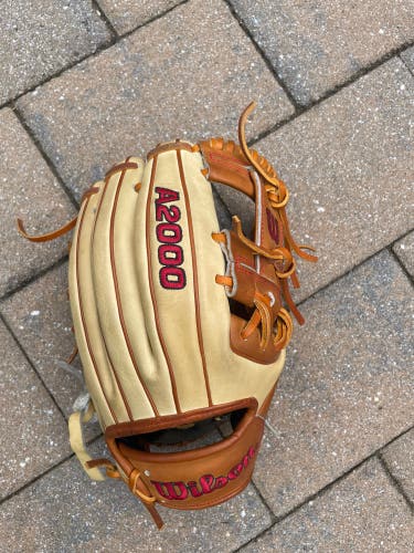 New  Infield 11.5" A2000 Baseball Glove