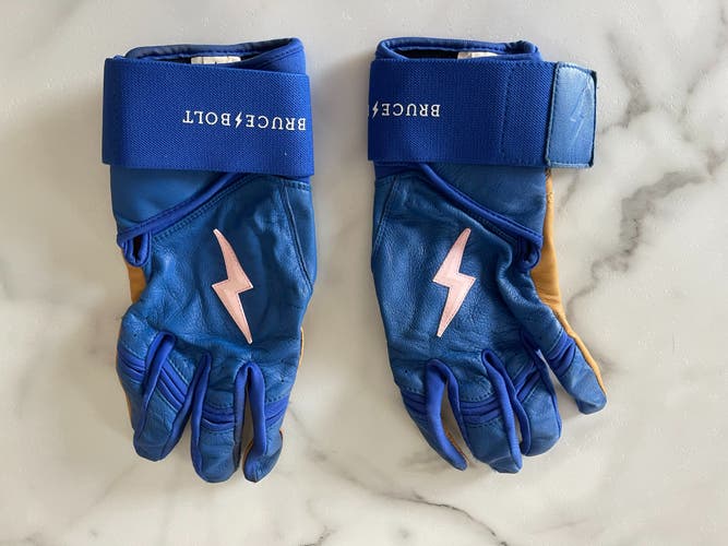 Bruce Bolt Long Cuff