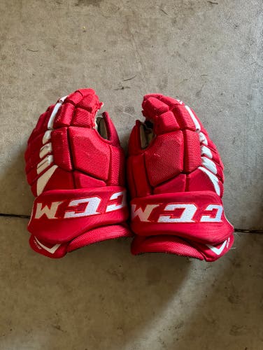 CCM FT4 Gloves