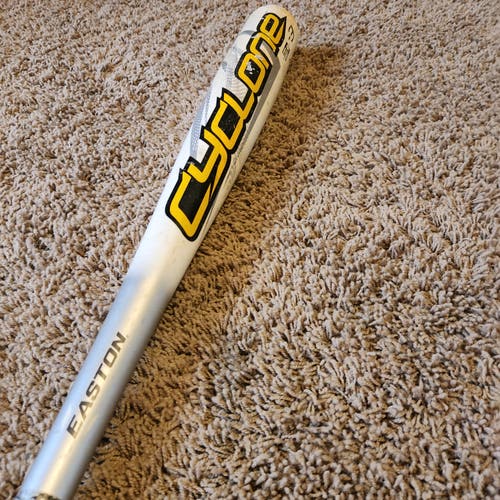 Easton Cyclone BBCOR Certified Bat (-3) Aircraft Alloy 29 oz 32" Still tons of pop in this beauty