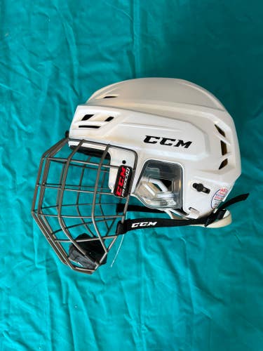White Used Large CCM Tacks 310 Helmet