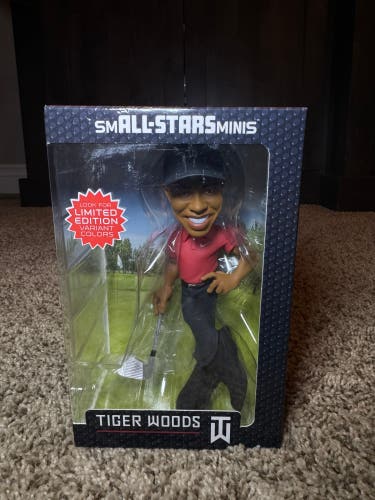 Tiger Woods smALL-Stars Collectible Figure, NEW Upper Deck Sunday Red Nike Shirt