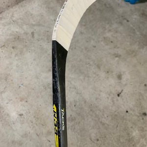 CCM tacks 3052 p29 curve 65-70 flex hockey stick