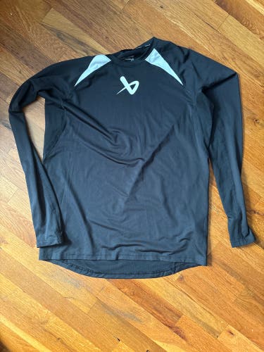 New Small Bauer Performance Long sleeve Baselayer