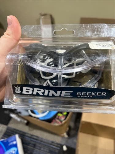 BNWT & In Box Brine Seeker Googles.